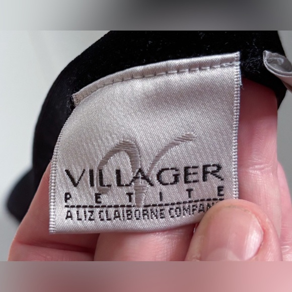 Vintage Black Velvet Maxi Skirt Petite Medium Goth Core Dark Romance Classic - Picture 2 of 5